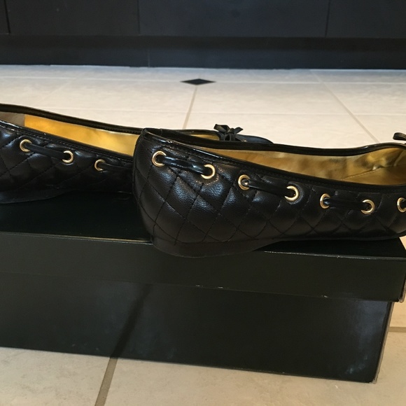 Ralph Lauren quilted black/gold flats Sz 6 - Picture 5 of 5